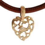 14 kt guld hjerte vedh�ng fra Blicherfuglsang m/ 0,03 ct diamant