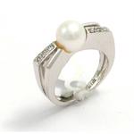 S�lv ring i 925 s�lv m/ 6 zirkonia og perle