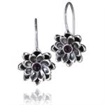 Water Lily sterling s�lv �reh�nger med amethyst af Izabel Camille