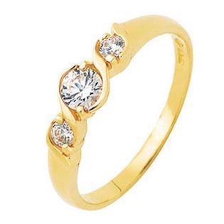 9 karat ring med 3 zirkonia