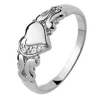Romantic 9 ct love white gold ring