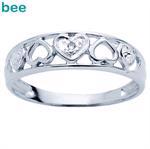 Lovely Diamond set heart 9 ct white gold ring